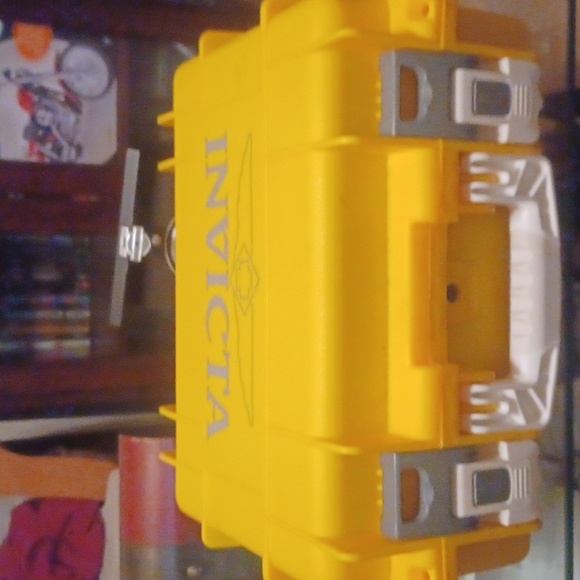 INVICTA WATCH & 8 SLOT CASE - Picture 3 of 6